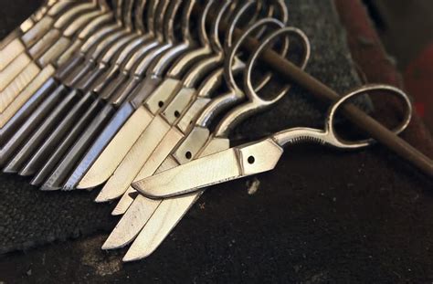 fascinating video   guy making scissors