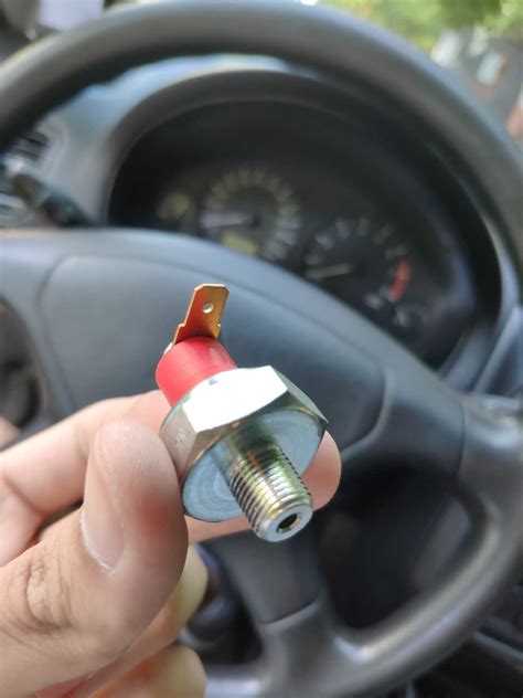 Самостоятельная замена датчика давления масла на автомобиле mitsubishi ...