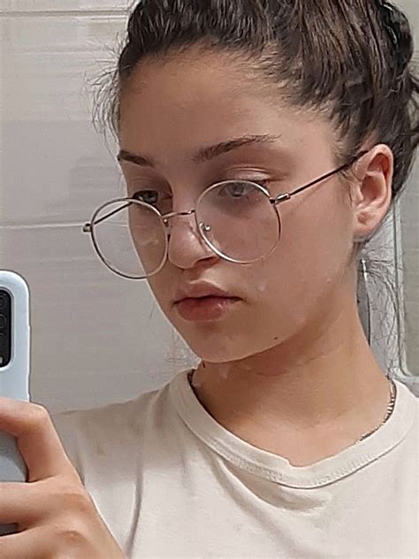 девушка круглые очки | Glasses, Glass, Round glass