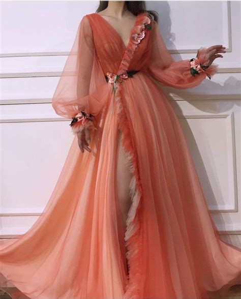 12 רעיונות של Prom dresses with sleeves