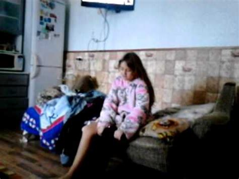 Моя сестра одевается - YouTube