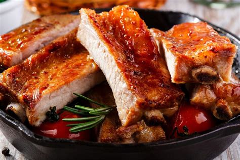 Cómo hacer deliciosas costillas al horno: receta en 6 pasos