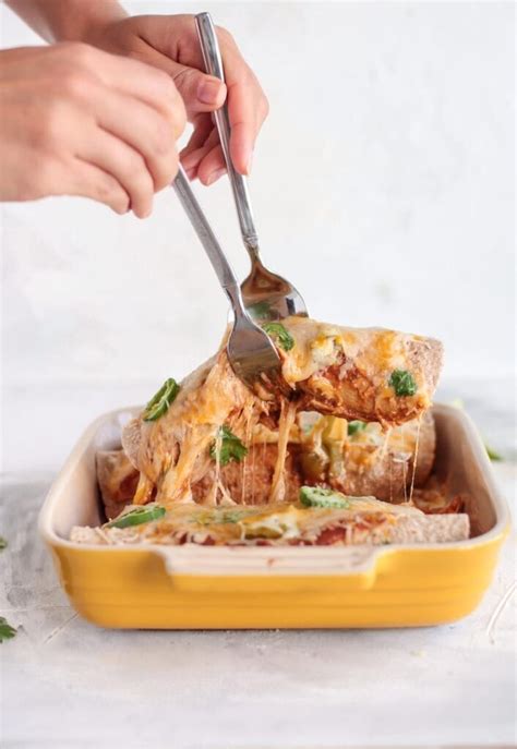 Pioneer Woman Chicken Enchiladas (With Sour Cream) – HotSalty