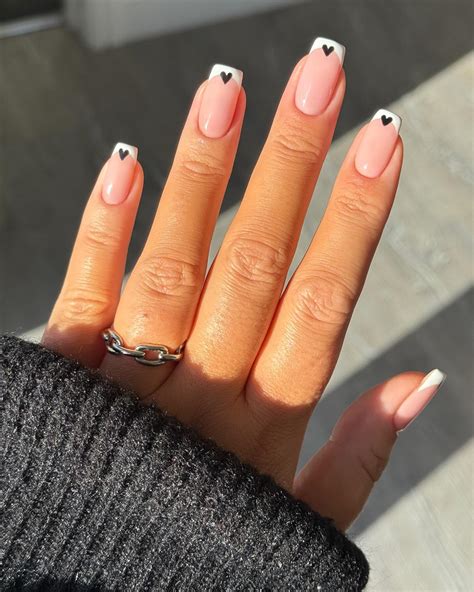 23+ Chic Square French Tip Nail Ideas (2024) - DrExplains