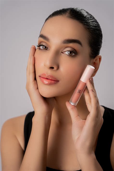 Strike - Nude Lip Gloss | Shop Now – Zahra Naveed