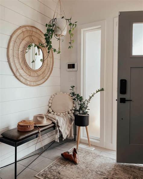 Entryway With Round Mirror - Soul & Lane