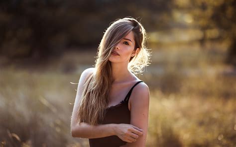 Top Best Outdoor Photography Models, Ide Istimewa!