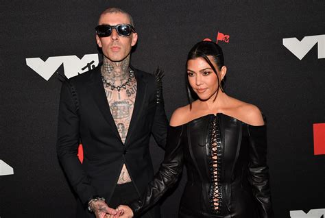 Pregnant Kourtney Kardashian and Travis Barker Reveal Sex of 1st Baby