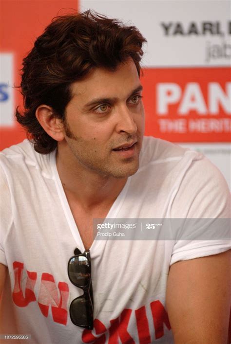 pin  p saha  hrithik roshan  wallpapers handsome celebrities