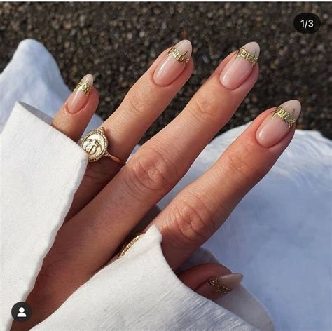 Топовый маникюр 2021 | Nails, Almond nails designs, Almond nails