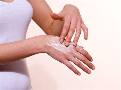 Маски для рук от морщин: простые и эффективные рецепты | Beauty, Health ...