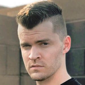 Peyton Parrish - Age, Family, Bio | Famous Birthdays