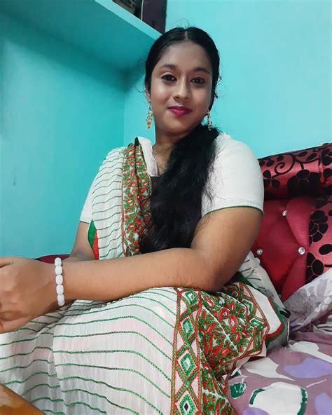 IPSITA HAJRA | Subho maha panchami......#followtherules 🙂🙂 | Instagram