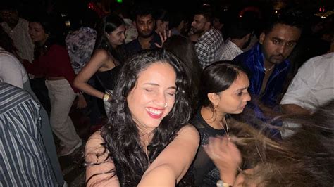 Friday Night Party @ Barrel Mansion | Mumbai Night Clubs | Night Life