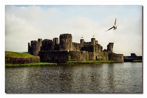 DragonsFaeriesElves&theUnseen : The Green Lady of Caerphilly Castle