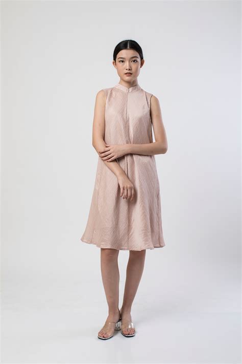 Kivee. JADE PLEATS DRESS ROSE NUDE