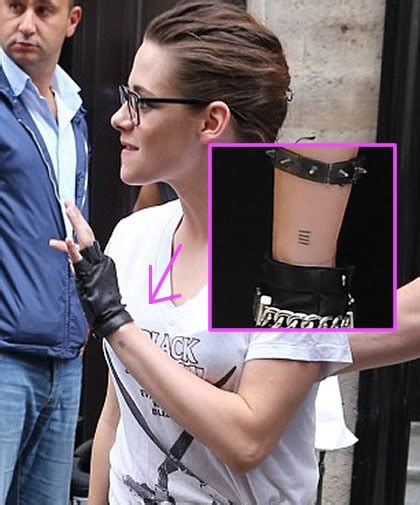 kristen wiig wrist tattoo