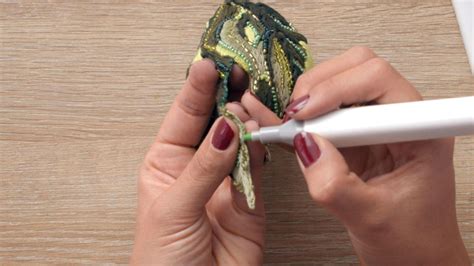 Embroidery Tutorial: How to Create an Appliqué | Domestika