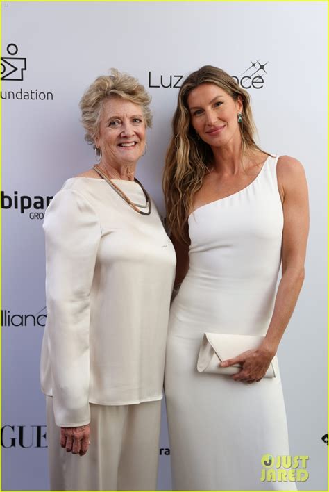 Gisele Bundchen Makes Rare Appearance with Twin Sister Patricia at Luz ...