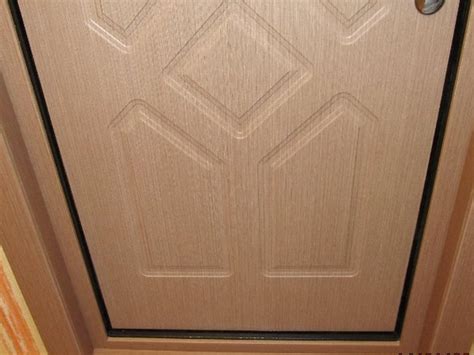 Установить мдф панель на металлическую дверь