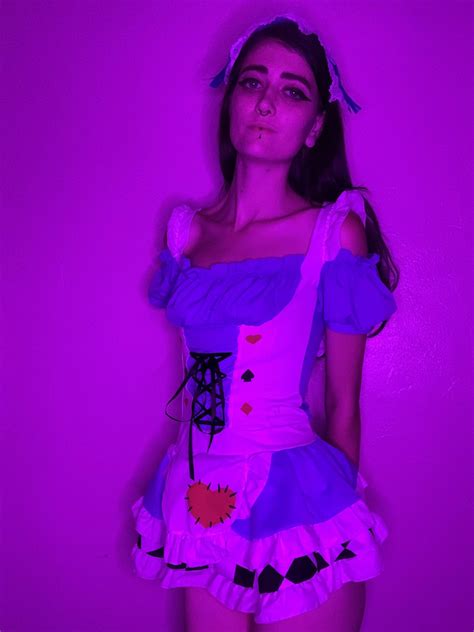 Alice ? 🐇💖 ( Alice in wonderland ) : r/cosplaygirls