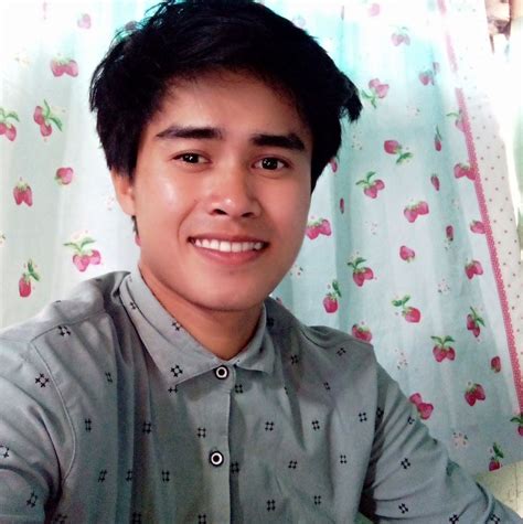 tin pa edit guys gawin nyo akong angel yung lumilipad facebook