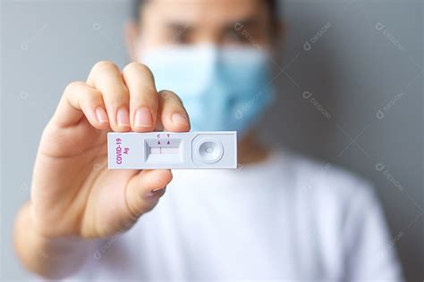 kit de teste rapido de antigeno  resultado negativo durante  teste
