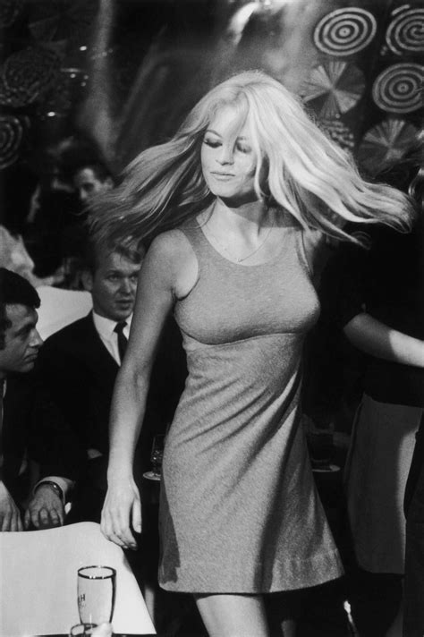 Why Yé-Yé Girl Style Was Secretly Feminist | Brigitte bardot, Bridgitte