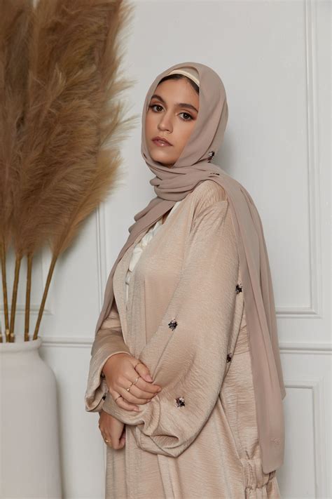 Raha Abaya | Nude – CIC