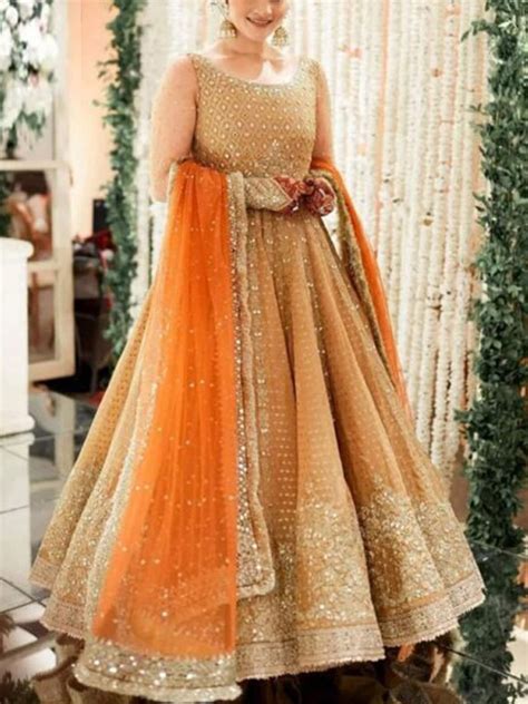 Pakistani Simple Mehndi Dresses
