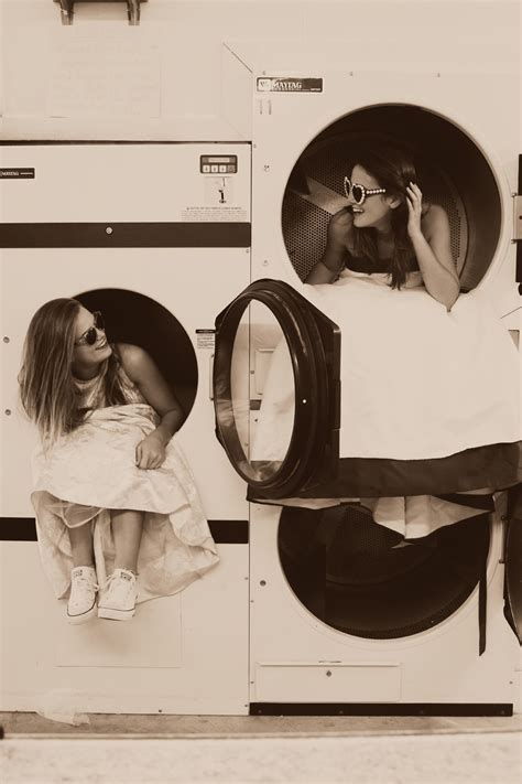 Vintage inspired Best Friends Photo shoot | Best friend photoshoot ...