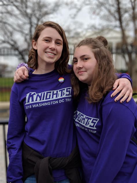 [Picture] My lesbian / bi friends in front of the white house : r/LGBTeens
