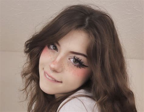 Hannah Owo (aestheticallyhannah) Biography, Age, Wiki, Height, Weight ...