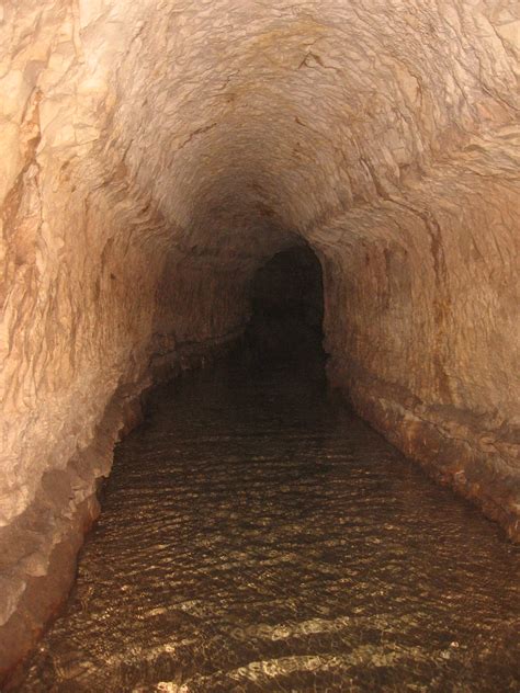 Roman Tunnels - World History Encyclopedia