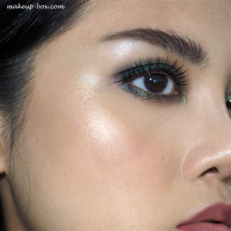 The Makeup Box: Green on Green Smoky Eyes