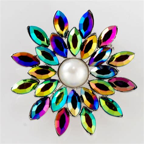 Flowerl Brooch in gold plating