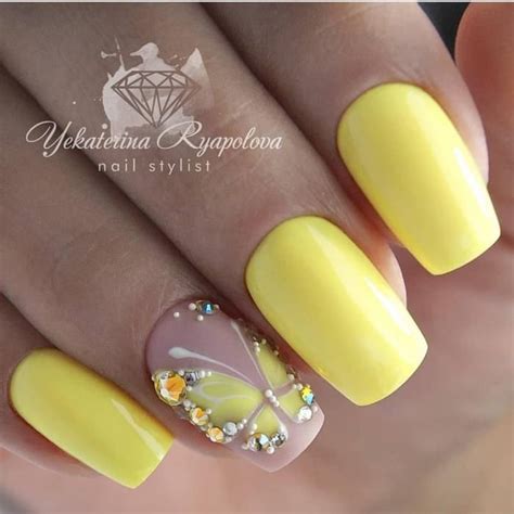 Желтый маникюр 2020: новинки фото | Yellow nails design, Yellow nails ...