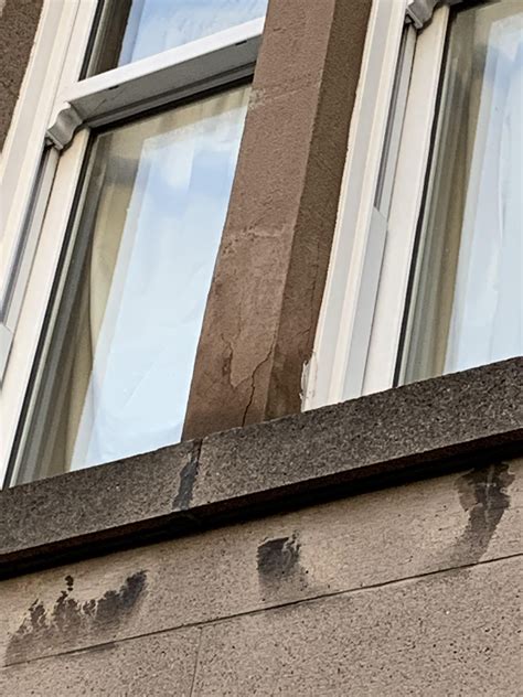 Crack on exterior : r/building