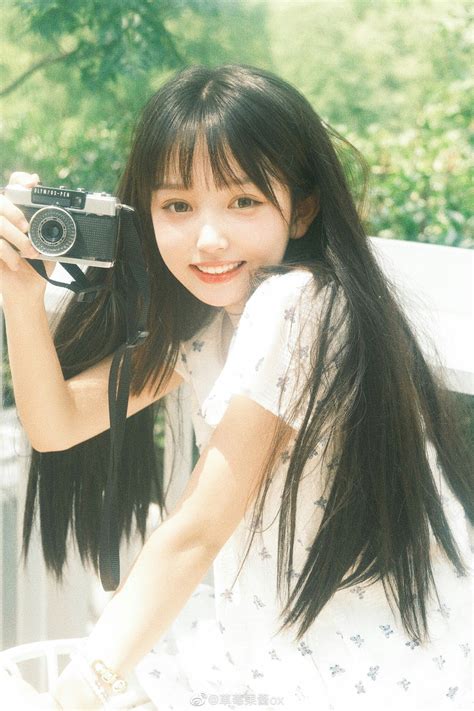 Pin by ShangGong on Portrait inspiration | Model poses, Figure poses