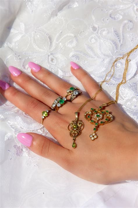 Why Your Grandma's Gold Chain Is Worth More Than Ever – MillysMarvels