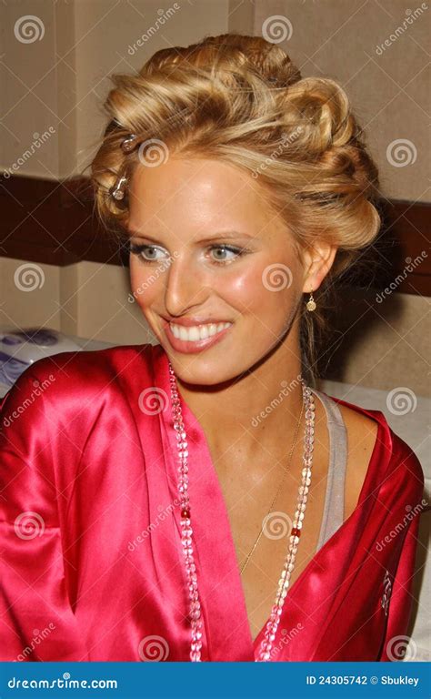 Karolina Kurkova No Makeup | Makeupview.co