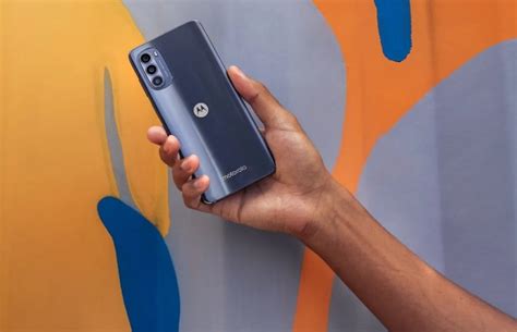 Moto G52 announced in India with 90Hz OLED display, Snapdragon 680 SoC ...