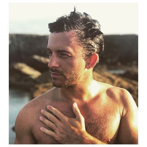 jonathan bailey le foto piu belle amica