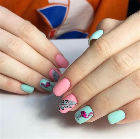 Модный летний маникюр для леди 30+