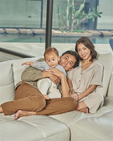 slater young kryz uy expecting  baby