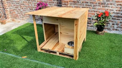 15 Free DIY Pallet Dog House Plans – DIY to Make