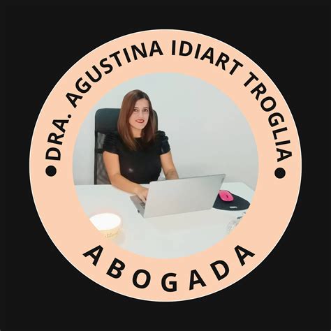 Agustina / Derecho Migratorio y Extranjeria / Abogada | La Falda