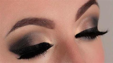 Simple Eye Makeup For Black Dress | Saubhaya Makeup