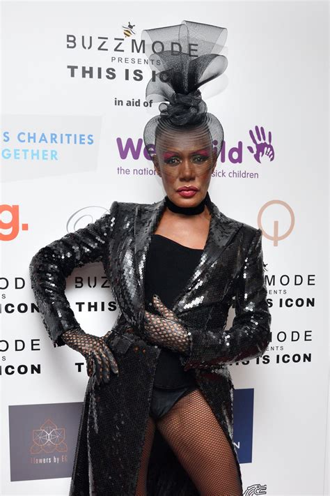 Grace Jones Barnebarn Athena A B B Y • G R A C E (@abby.grace.jones)