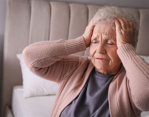 Understand and manage venous ulcers in the elderly - ageingray